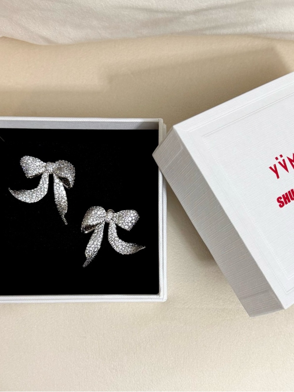 Shushu/Tong x YVMIN Bow Crystal Earrings Silver Rhinestone Coquette w/ Box Rare